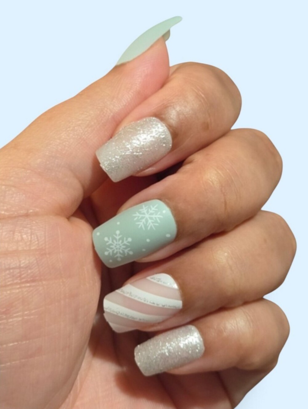 Festive Mint and White Holiday Nail Set